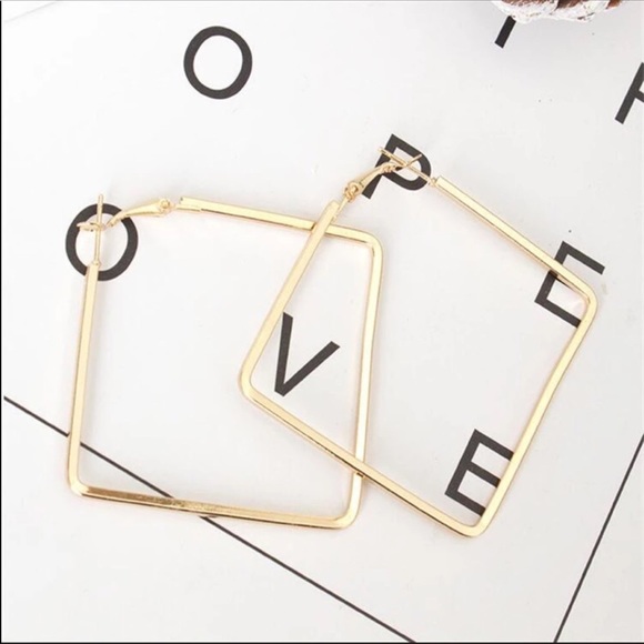 Jewelry - Large Gold Square Earrings (U25)
